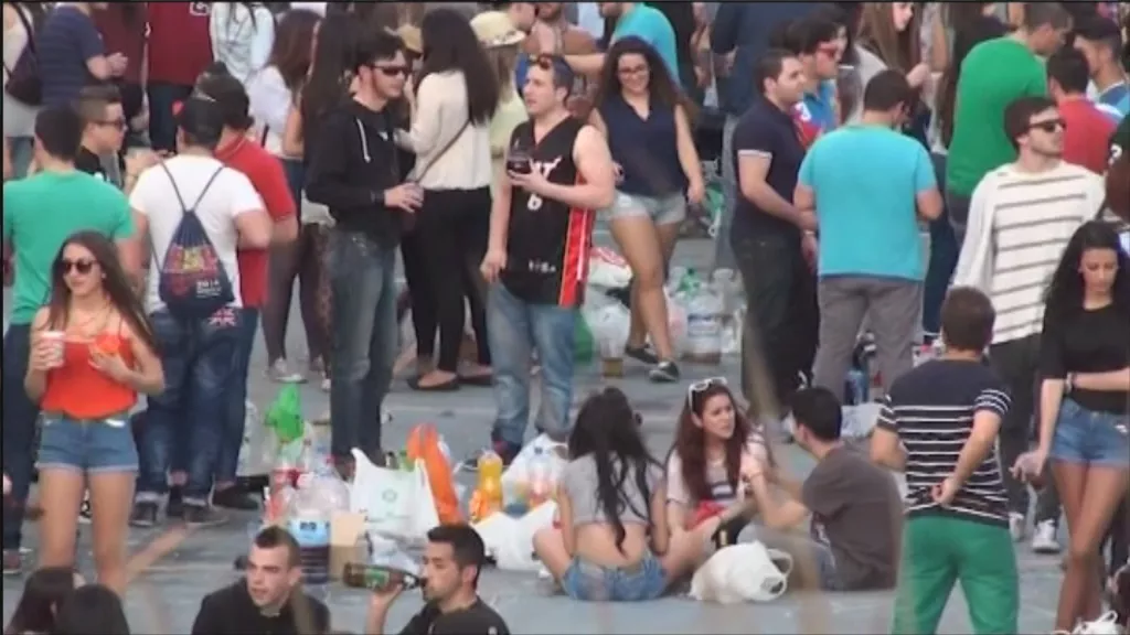 MAM-eko argazkia: jovenes-alcohol_