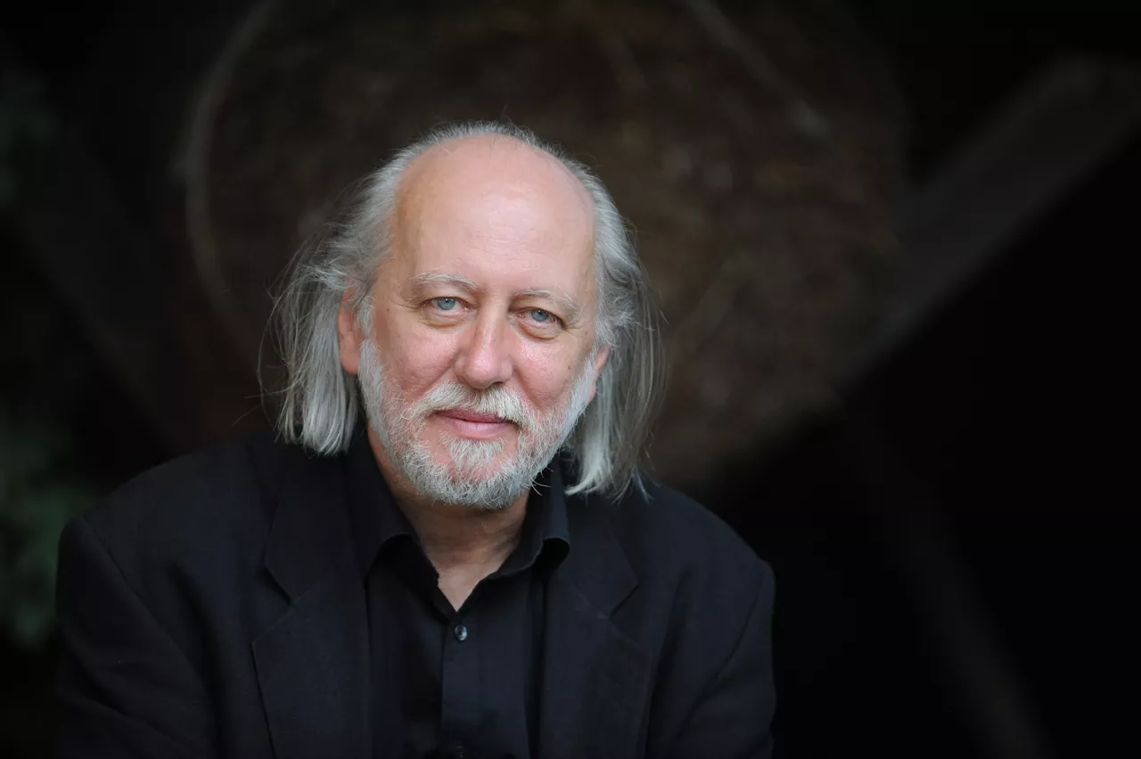 László Krasznahorka Literaturaren Nobel sariduna