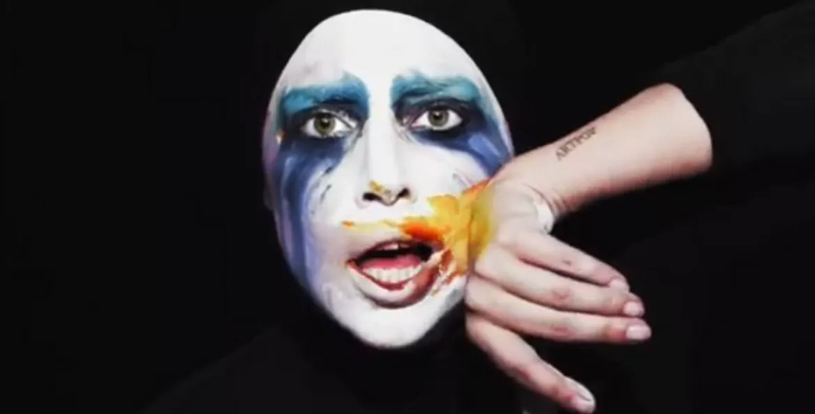 LADY GAGA. ARGAZKIA. YOUTUBE