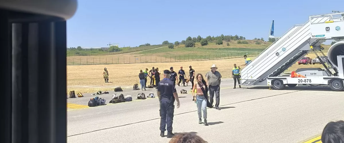 Plane in Lisbon. Photo: EITB