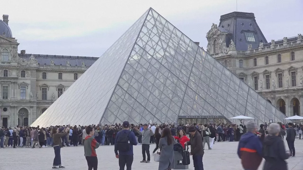Louvre Paris 