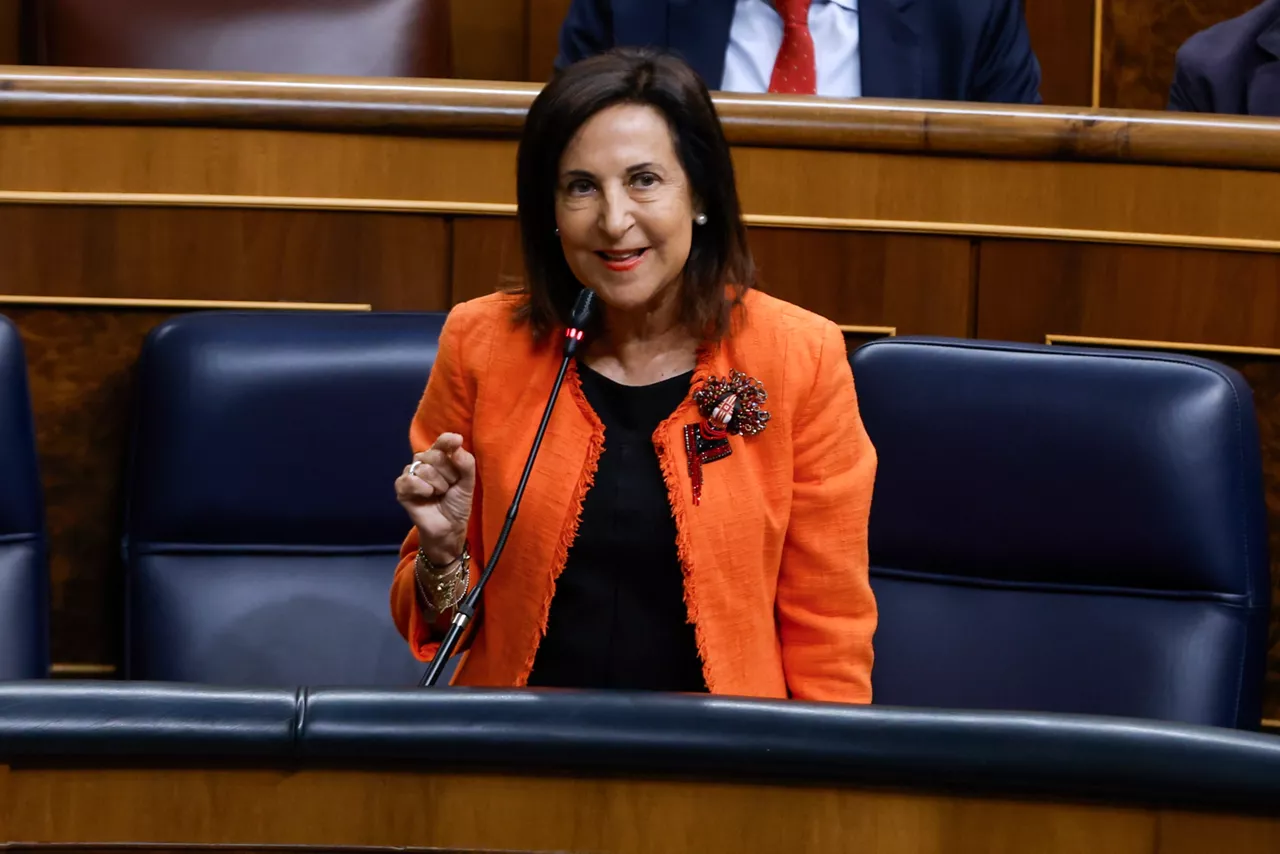 MADRID, 17/09/2025.- La ministra de Defensa, Margarita Robles durante la sesión de control celebrada, este miércoles, en el Congreso de los Diputados. EFE/ J.J. Guillén
