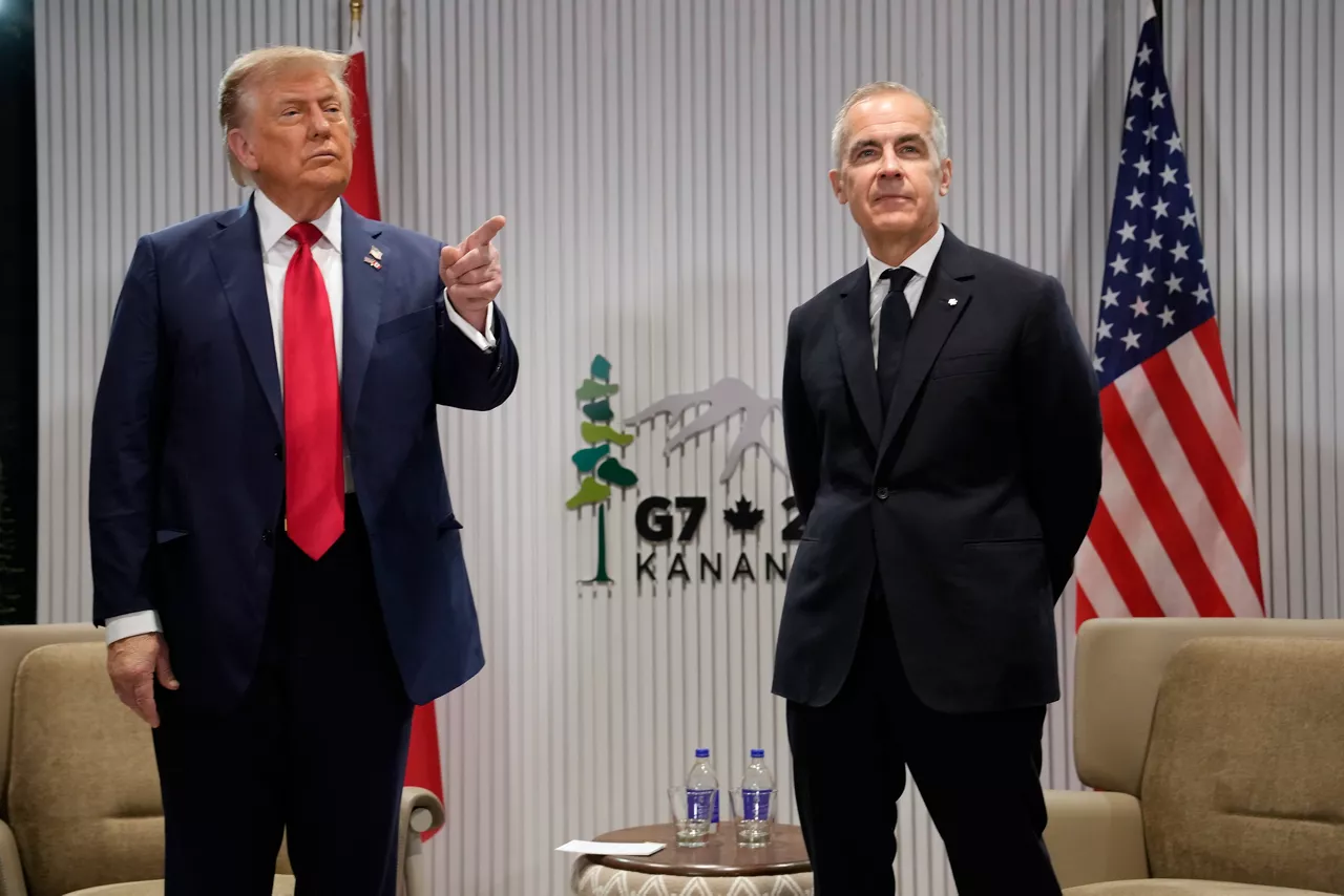 (Foto de ARCHIVO)

16 June 2025, Canada, Kananaskis: Canadian Prime Minister Mark Carney meets with US President Donald Trump at the Pomeroy Kananaskis Mountain Lodge, ahead of the G7 leaders' summit in Kananaskis. Photo: Adrian Wyld/Canadian Press via ZUMA Press/dpa



Adrian Wyld/Canadian Press via Z / DPA

16/6/2025 ONLY FOR USE IN SPAIN