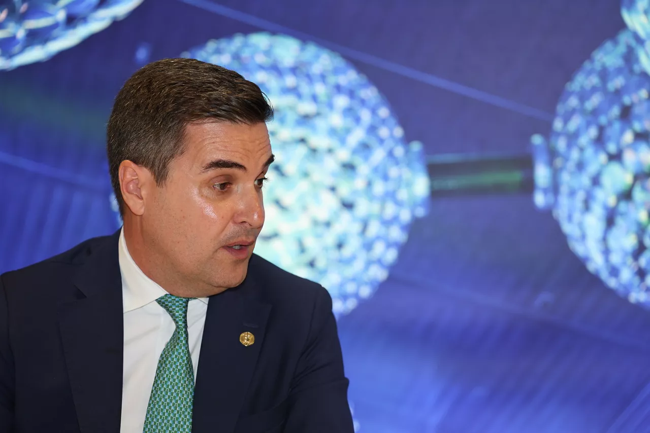 GRAFCAV8571. MUNGIA (BIZKAIA), 11/06/2025.-El consejero Mikel Jauregi presenta el nuevo Plan de Industria de Euskadi 2030, que entronca con la política industrial de la Unión Europea y tiene como objetivo "más y mejor industria y menos emisiones". EFE/Luis Tejido
