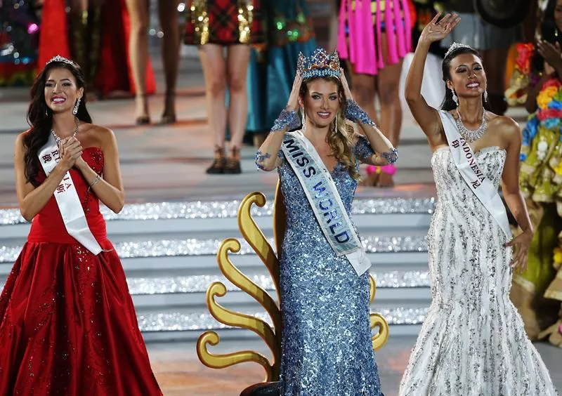 Mireia Lalaguna, en el centro de la imagen. Foto: EFE