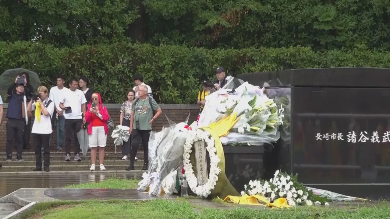 Dejó unos 74.000 muertos, tan solo tres días después del también bombardeo nuclear de Hiroshima que acabó con la vida de otras 140.000 personas. Autoridades niponas y supervivientes han instado a aprender de los horrores, y mantener el recuerdo del trágico 9 de agosto de 1945