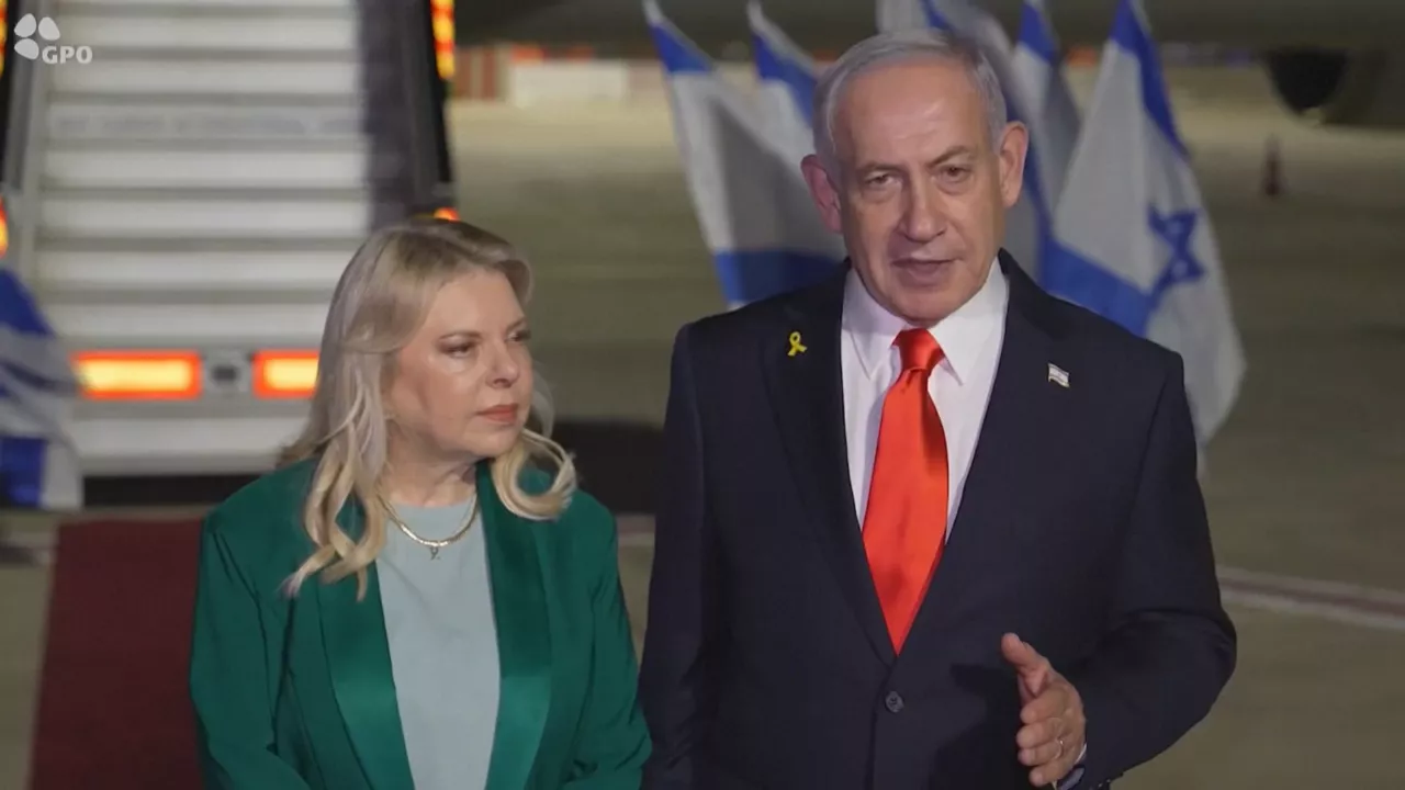 El primer ministro de Israel, Benjamin Netanyahu, ha vuelto a prometer que el establecimiento del Estado palestino "no sucederá", anunciando que condenará en la Asamblea General de la ONU a quienes quieren dar "a los asesinos, violadores y quemadores de niños" un Estado "en el corazón de Israel". "Diré nuestra verdad: la de los ciudadanos de Israel, la de los soldados de las (Fuerzas de Defensa de Israel) FDI, la de nuestro Estado. Condenaré a aquellos líderes que, en lugar de condenar a los asesinos, violadores y quemadores de niños, quieren darles un Estado en el corazón de Israel", ha prometido, añadiendo que "esto no sucederá".