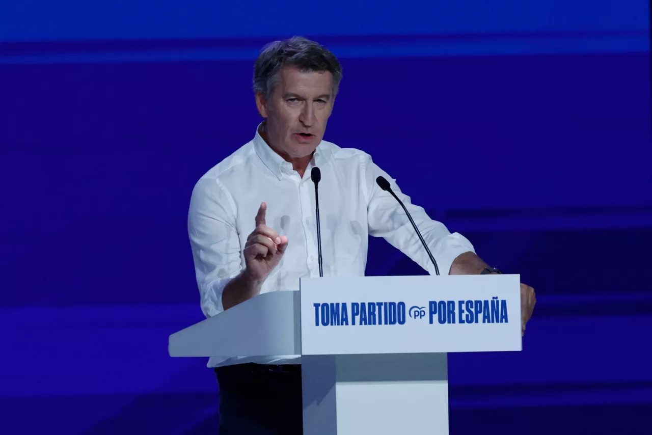MADRID, 05/07/2025.- El presidente del PP, Alberto Núñez Feijóo, interviene durante la segunda jornada del Congreso del PP, en la que se aprobarán las dos ponencias, la hoja de ruta del partido de cara a la conquista de La Moncloa. EFE/ J.J. Guillén
