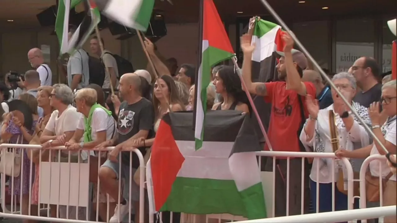 Palestinako bandera Zinemaldiko alfonbra gorrian