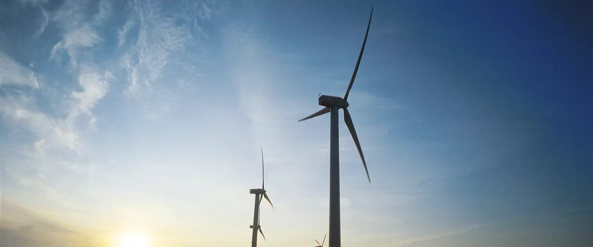 Aerogeneradores en la Sierra de Elguea parque eólico parke eolikoa