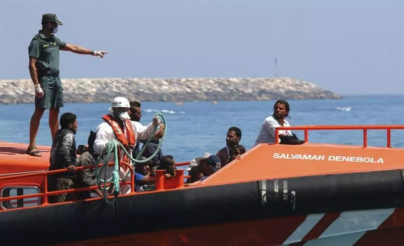 Interior refuerza con casi 500 agentes las ciudades de Ceuta y Melilla