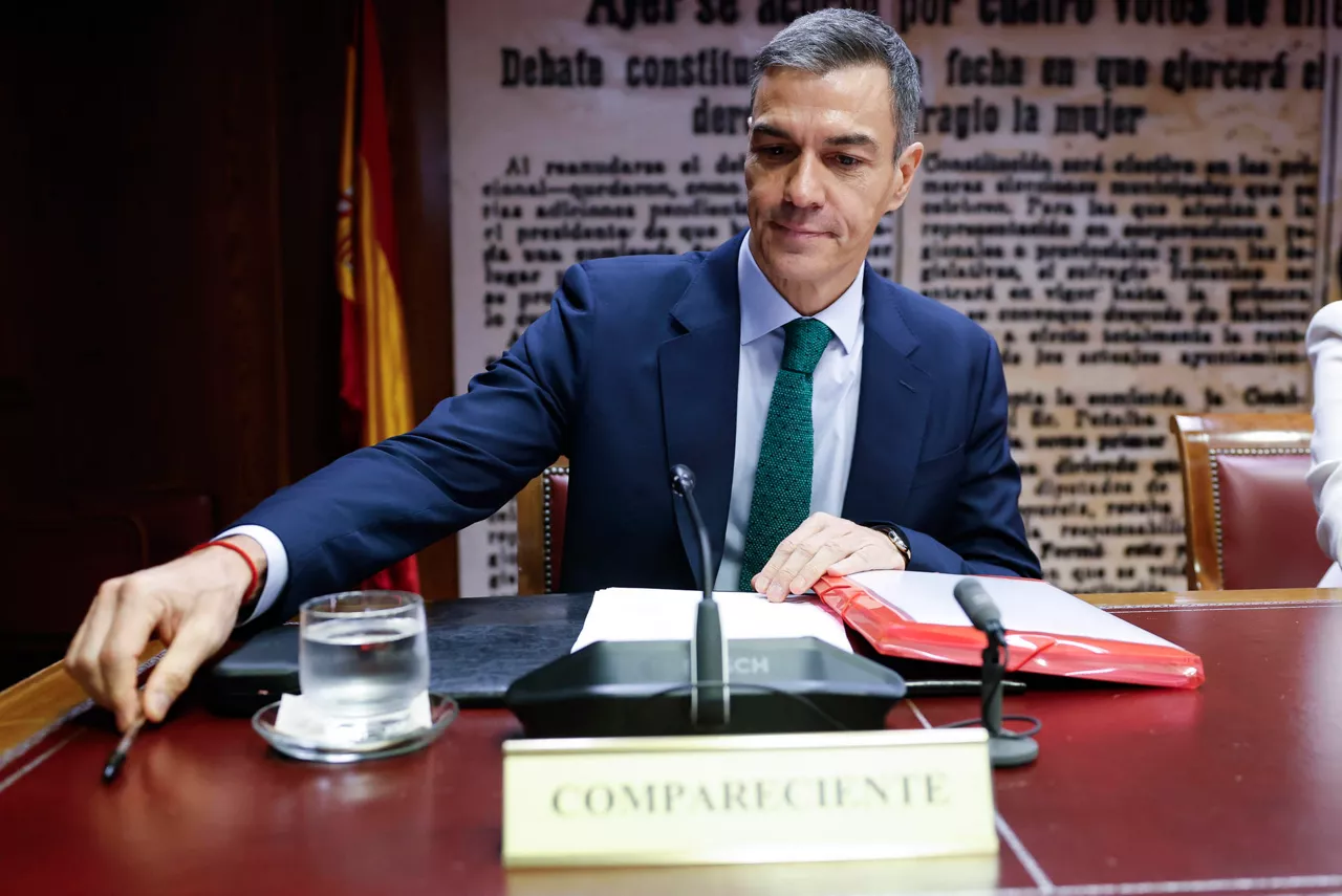 Pedro Sánchez en la comisión del Congreso