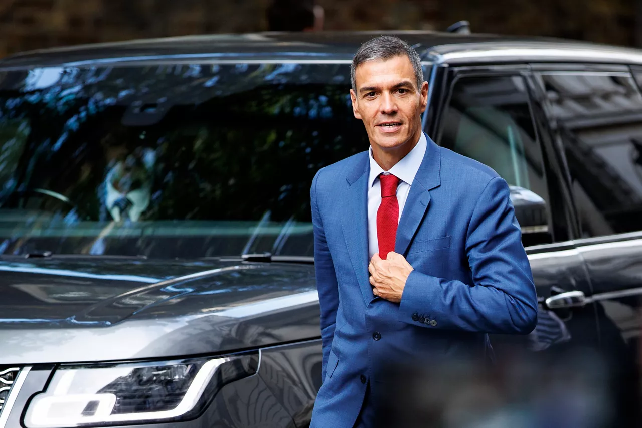 London (United Kingdom), 03/09/2025.- Spanish Prime Minister Pedro Sanchez arrives at 10 Downing Street to meet with British Prime Minister Keir Starmer, in London, Britain, 03 September 2025. (España, Reino Unido, Londres) EFE/EPA/TOLGA AKMEN
