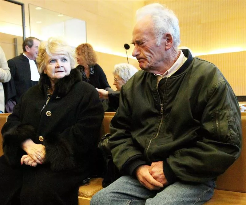 Pierre Le Guennec y su esposa. Foto: Efe.