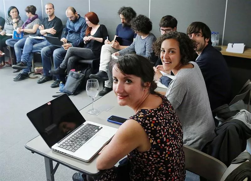Podemos Euskadi en la reunión de hoy en San Sebastián. EFE