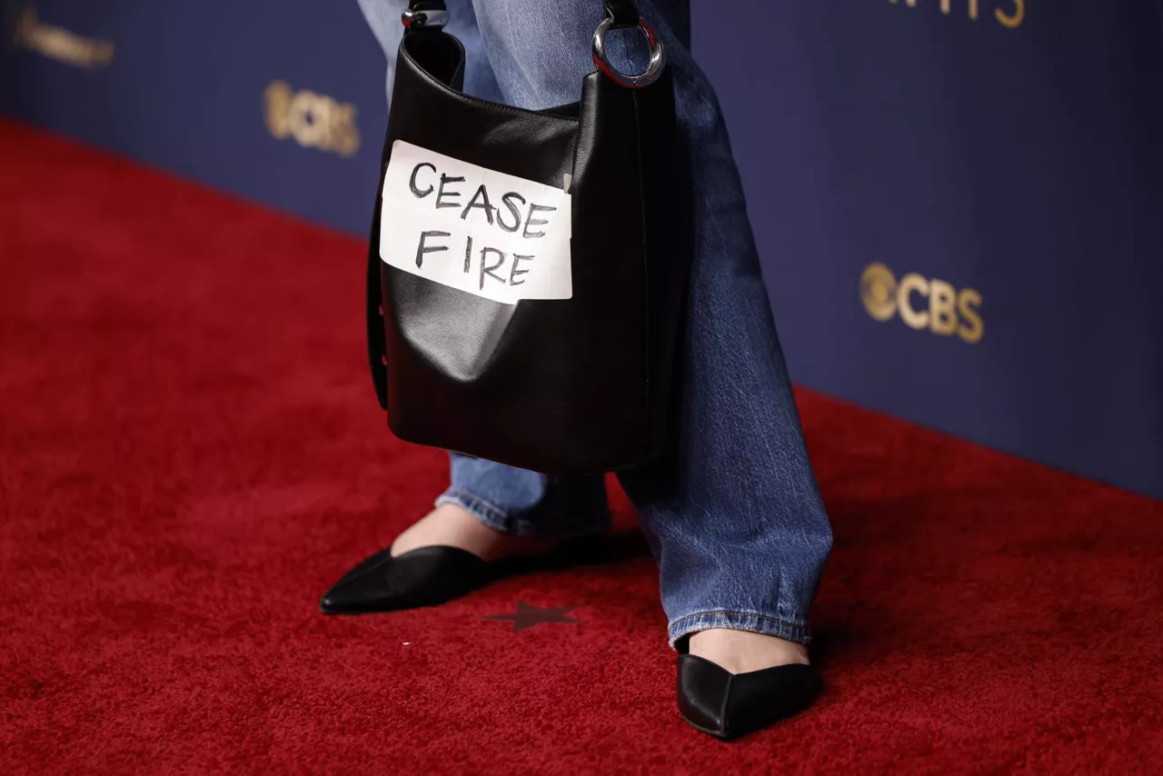 LOS ANGELES (United States), 15/09/2025.- Megan Stalter arrives for the 77th annual Emmy Awards ceremony held at the Peacock Theater in Los Angeles, California, USA, 14 September 2025. The Emmys celebrate excellence in national primetime television programming. EFE/EPA/CAROLINE BREHMAN
