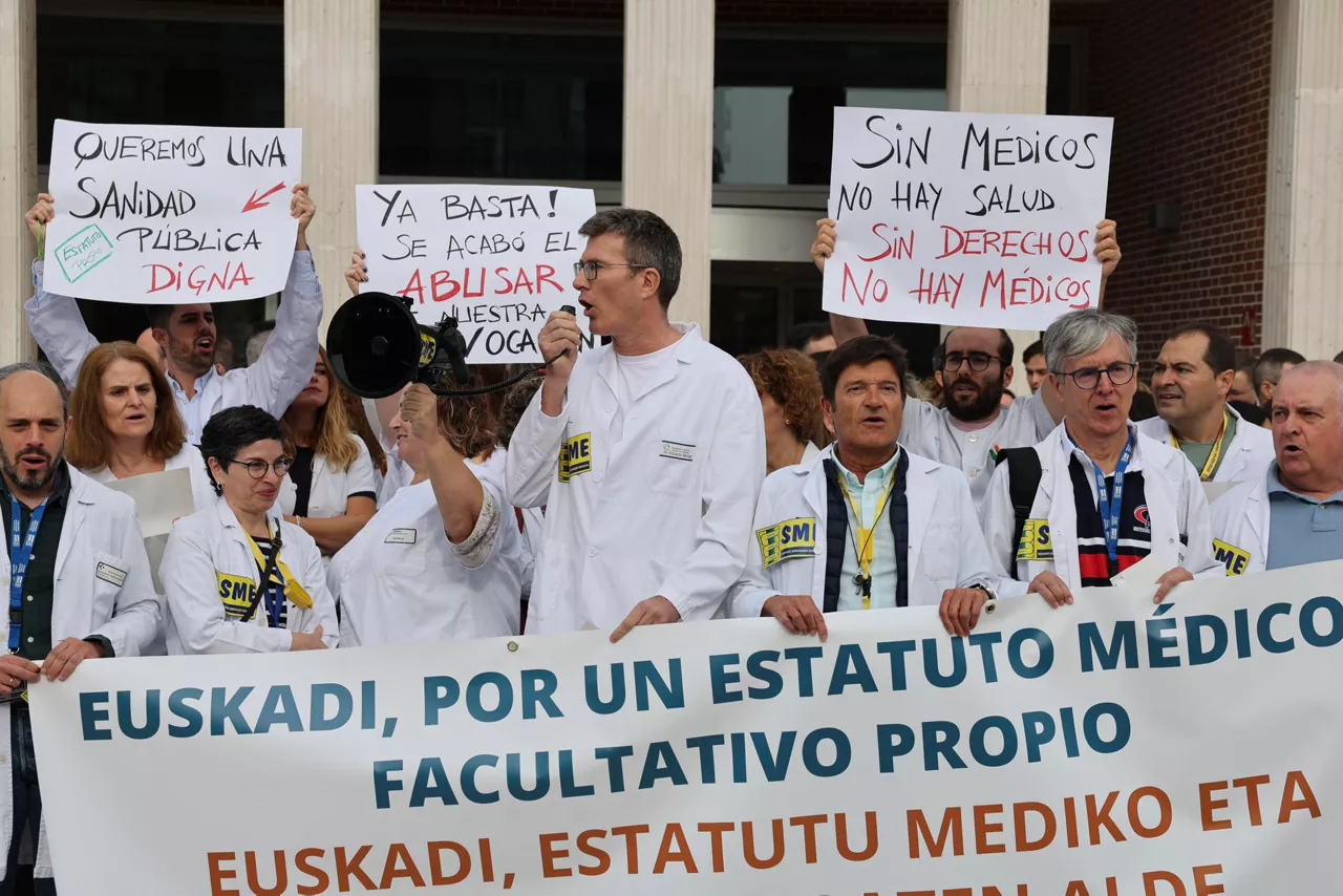 Medikuen protesta Gurutzetako Ospitalean
