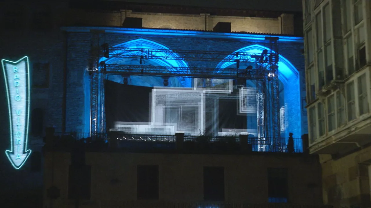 Radio Vitoria celebra sus 90 años con un gran espectáculo audiovisual de luz y sonido, que podrá seguirse por eitb.eus