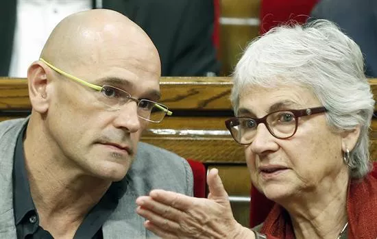 Muriel casals junto a Raül Romeva. Foto de archivo. EFE