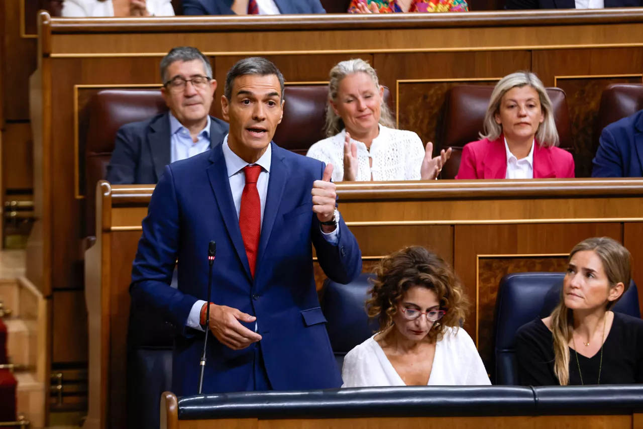 MADRID, 17/09/2025.- El presidente del Gobierno, Pedro Sánchez, durante la sesión de control celebrada, este miércoles, en el Congreso de los Diputados. EFE/ J.J. Guillén
