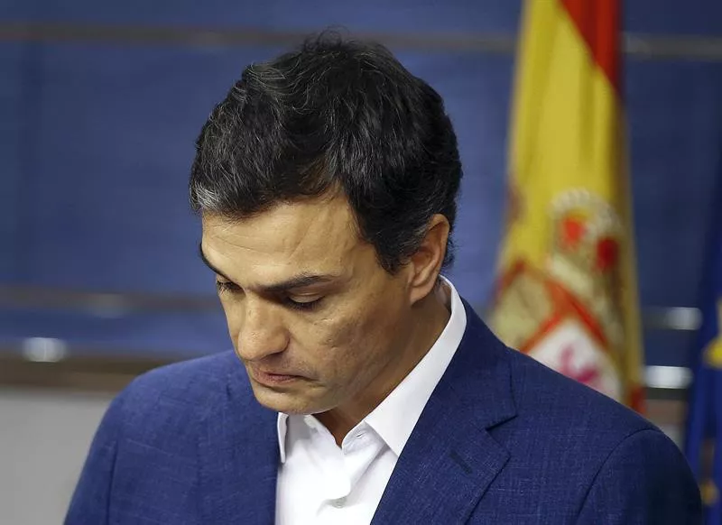 Pedro Sanchezek dimisioa eman zuen eguneko argazkia. EFE