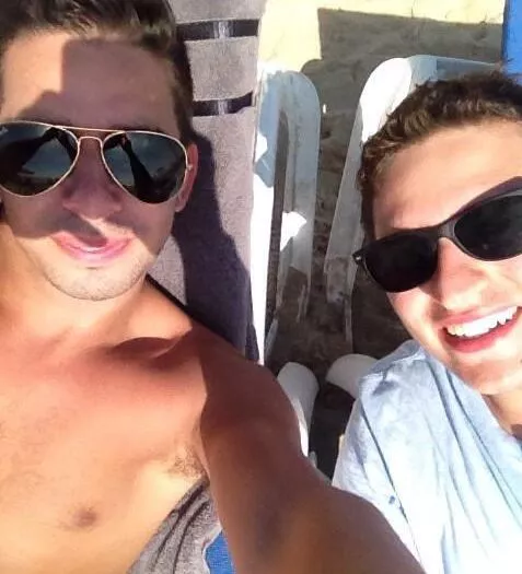 'Ni siquiera Hamas puede impedir que tome el sol', dice el autor de este selfie. Foto: @RonenFeiner.