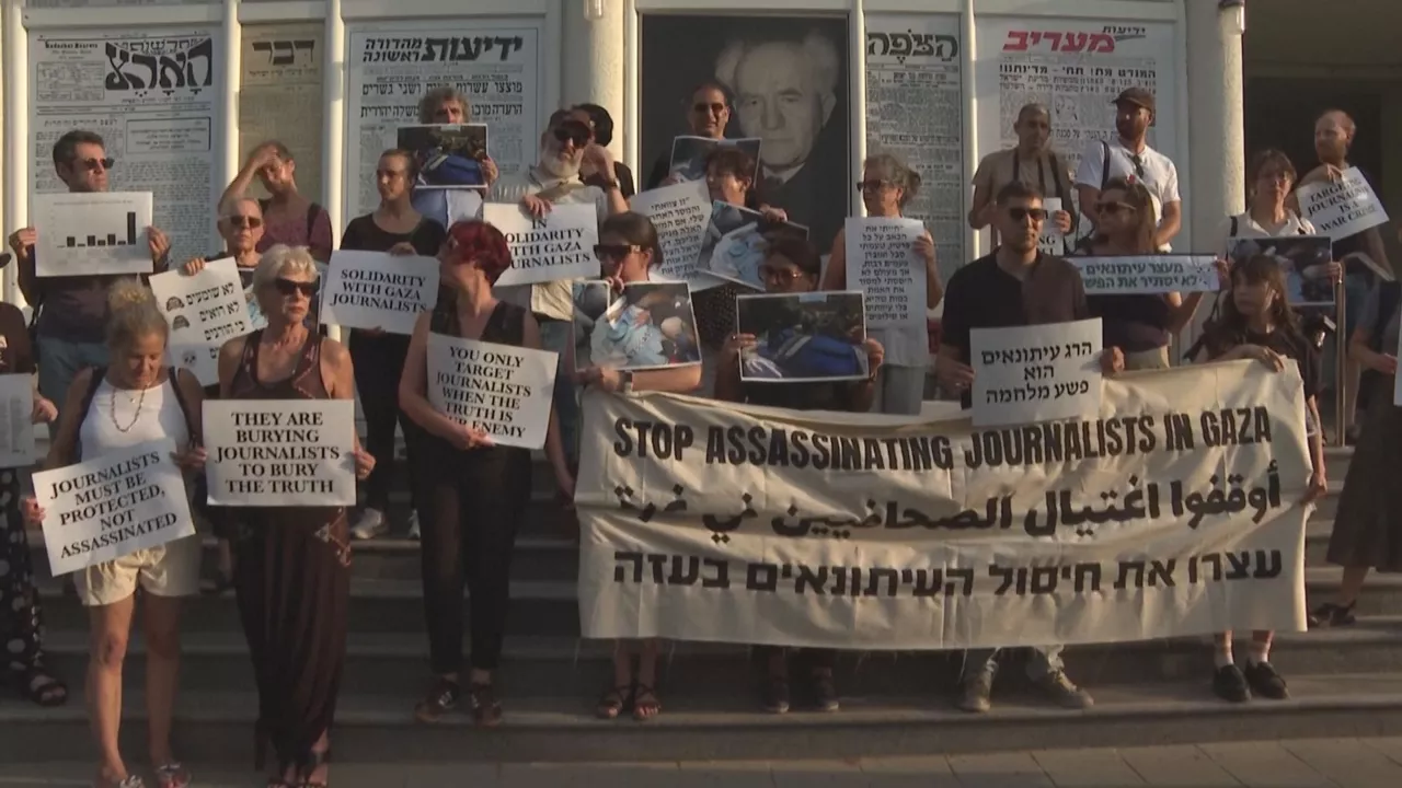 Periodistas protestan en Tel Aviv por el asesinato de reporteros gazatíes