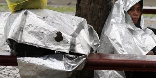 El tifón Haiyan azota las islas Filipinas. Foto: EFE.