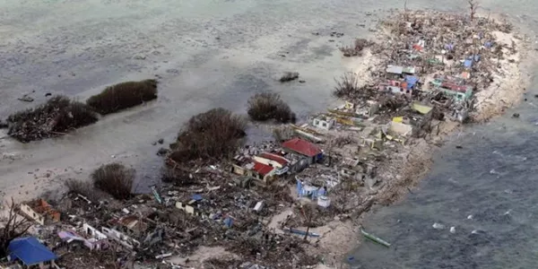 El tifón Haiyan azota las islas Filipinas. Foto: EFE.