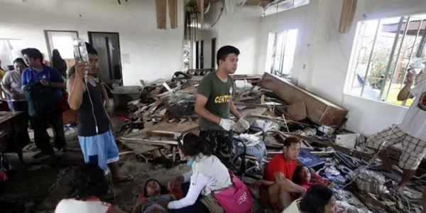 El tifón Haiyan azota las islas Filipinas. Foto: EFE.