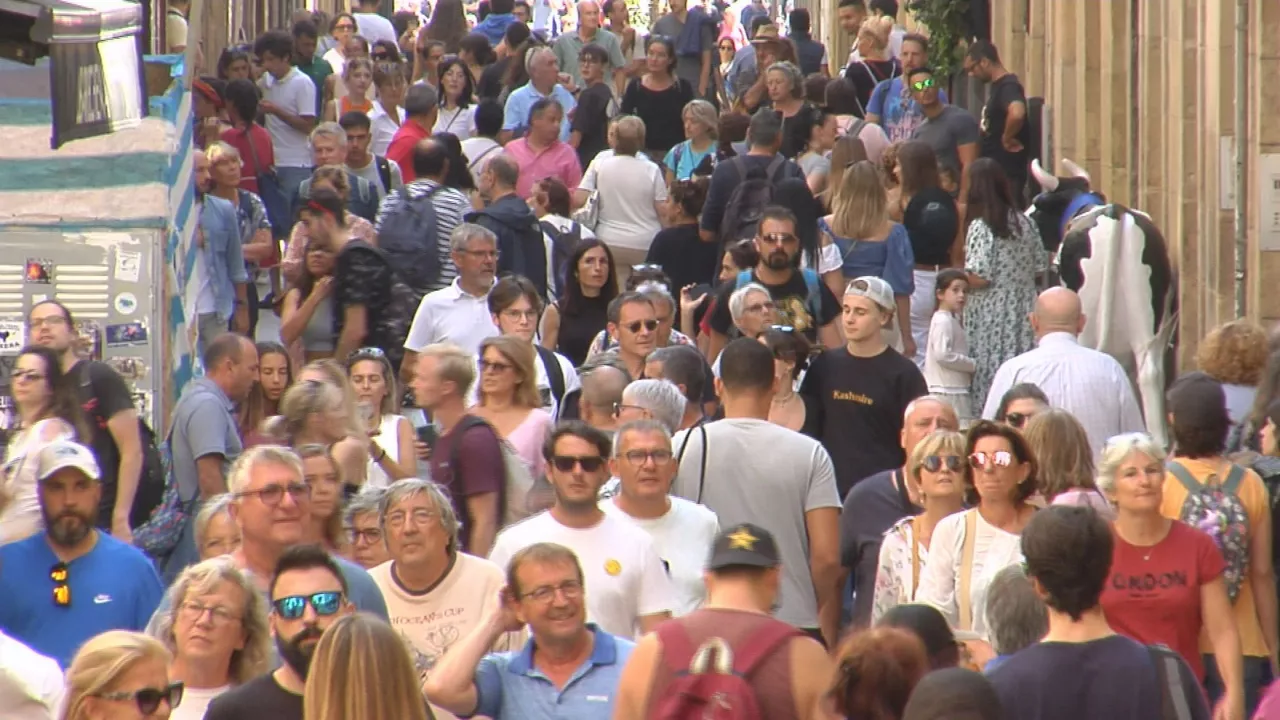 turismo ocupacion okupazioa gente jendea