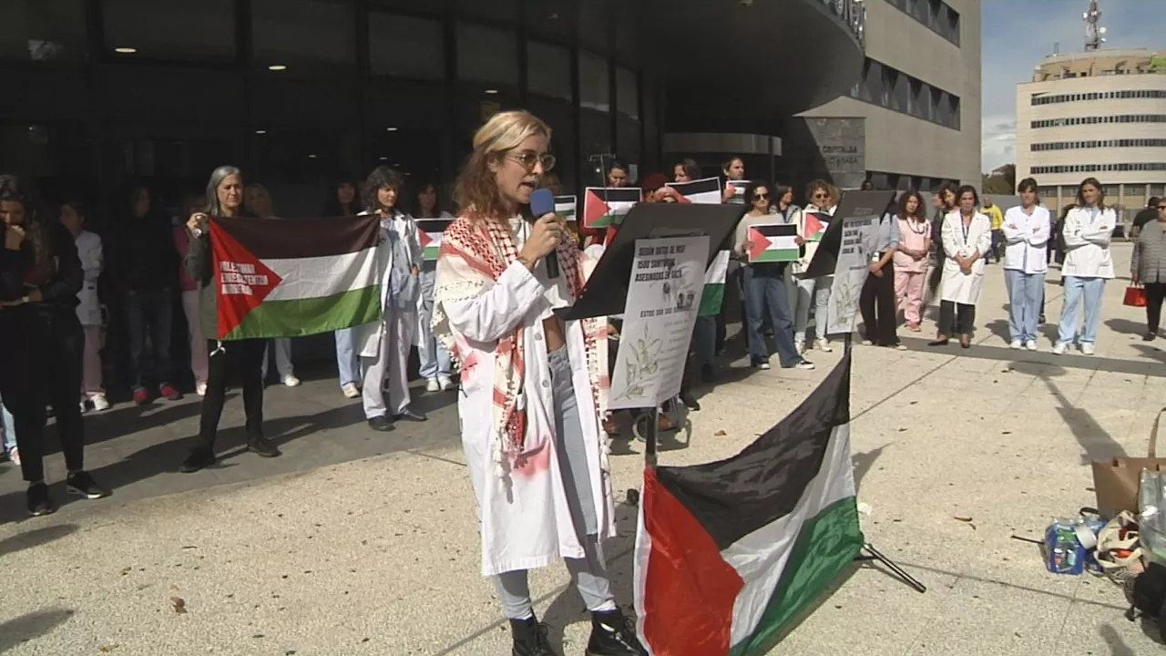 Recuerdo en Vitoria-Gasteiz de los 1.580 profesionales sanitarios muertos por Israel en Gaza
