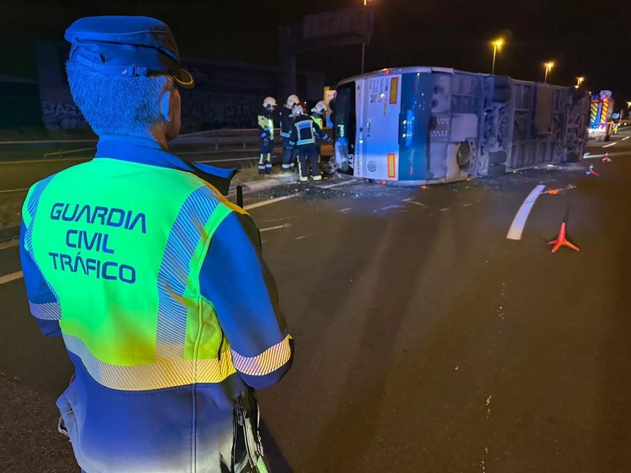 Vuelca una villavesa que circulaba sin pasajeros en Arazuri.



REMITIDA / HANDOUT por GUARDIA CIVIL

Fotografía remitida a medios de comunicación exclusivamente para ilustrar la noticia a la que hace referencia la imagen, y citando la procedencia de la imagen en la firma

26/7/2025