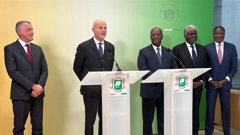 The President of Côte d'Ivoire Alassane Ouattara and the CEO of Eni Claudio Descalzi announce a major discovery in block CI-205, offshore Côte d'Ivoire