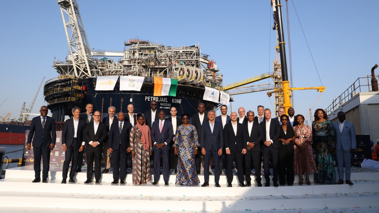 Foto ufficiale con le autorità per il varo delle FPSO Petrojarl Kong e FSO Yamoussoukro