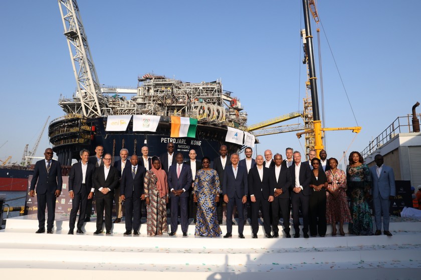 Foto ufficiale con le autorità per il varo delle FPSO Petrojarl Kong e FSO Yamoussoukro