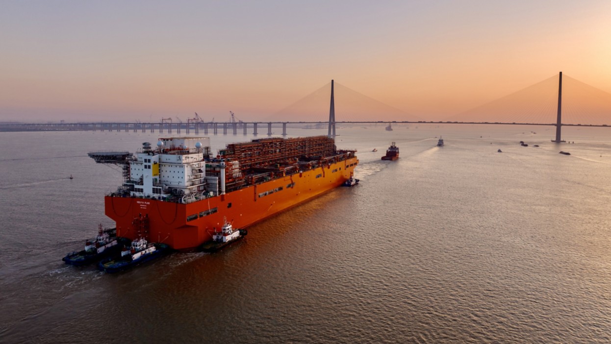 The FLNG Nguya at sea