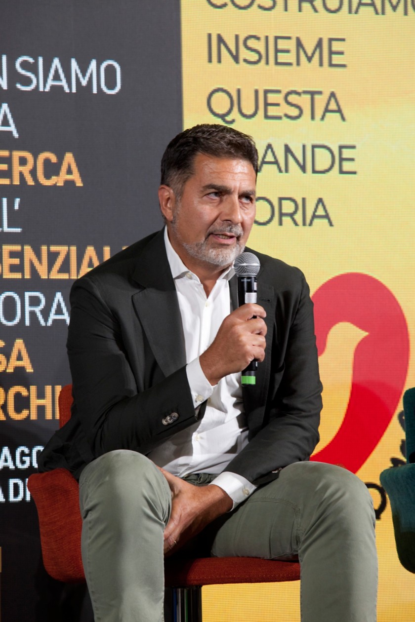 Francesco Gattei sul palco del Meeting di Rimini 2024