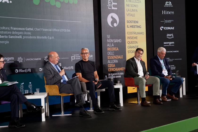 Il Ministro Gilberto Pichetto Fratin sul palco del Meeting di Rimini