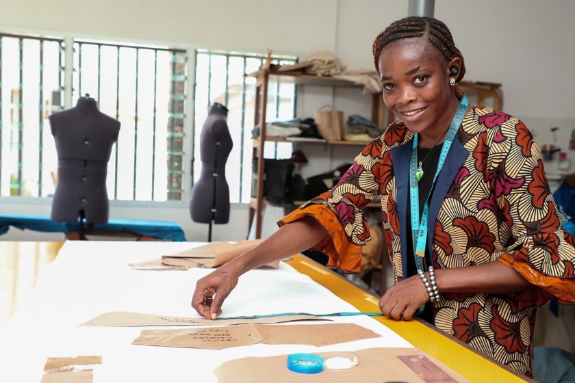 Una stilista nel suo atelier