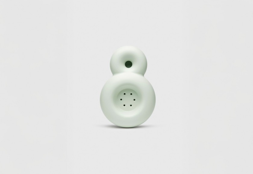 Oggetto di design alla mostra OLTREPLASTICA, all'ADI Design Museum a Milano 