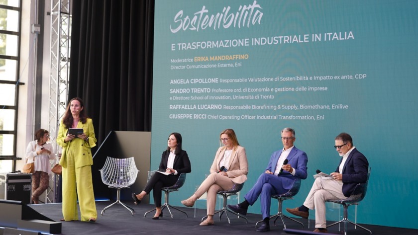 Angela Cipollone (Head of Sustainability and Ex-ante Impact Assessment at Cassa Depositi e Prestiti), Sandro Trento (Full Professor of Economics and Business Management and Director of the School of Innovation, University of Trento), Raffaella Lucarno (Head of Biorefining & Supply, Biomethane, Enilive) Giuseppe Ricci (Chief Operating Officer Industrial Transformation, Eni), Moderator Erika Mandraffino (Director of External Communications, Eni)