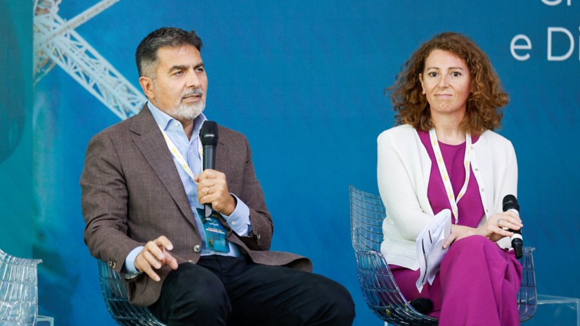 Francesco Gattei (Chief Transition & Financial Officer di Eni) e Francesca Ciardiello Head of Sustainability and Sustainability Innovation Programs and Cooperation Affairs di Eni