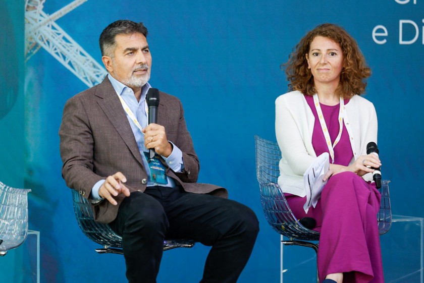 Francesco Gattei (Chief Transition & Financial Officer di Eni) e Francesca Ciardiello Head of Sustainability and Sustainability Innovation Programs and Cooperation Affairs di Eni