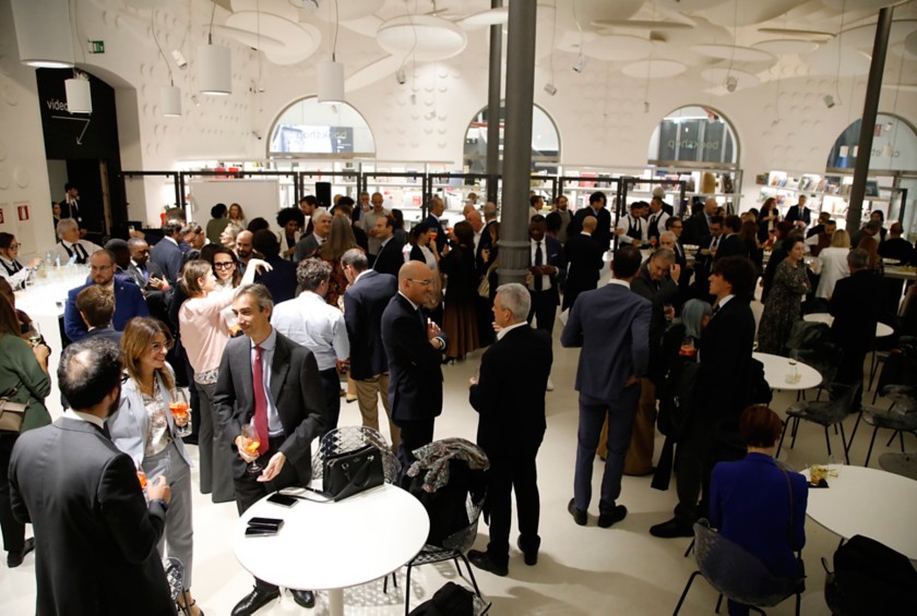 Pubblico all'inaugurazione della mostra FE&L - Food Energy & Life al MAXXI.
