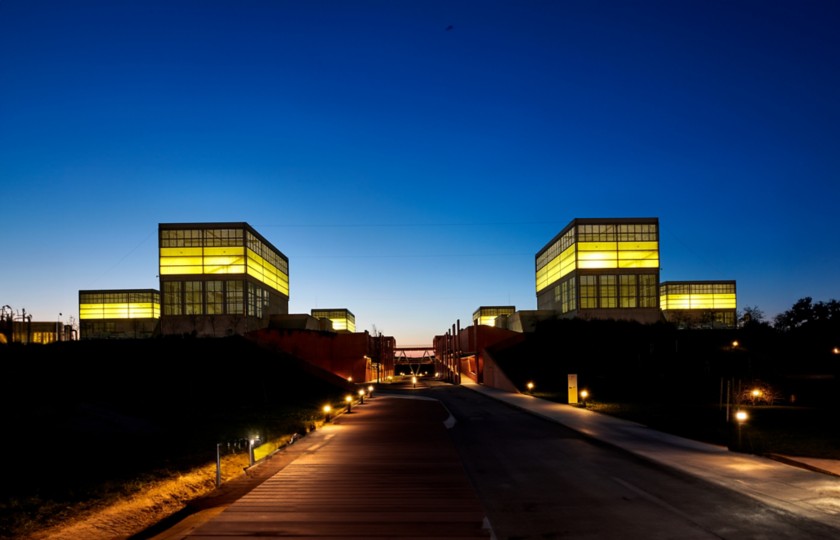 Buildings in the green data center