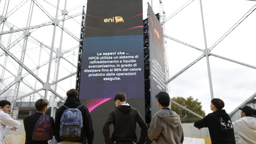 School group watching the Eni installation at Maker Faire Rome 2025