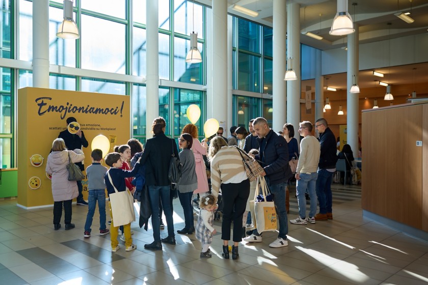 Persone all'evento Open Days Eni