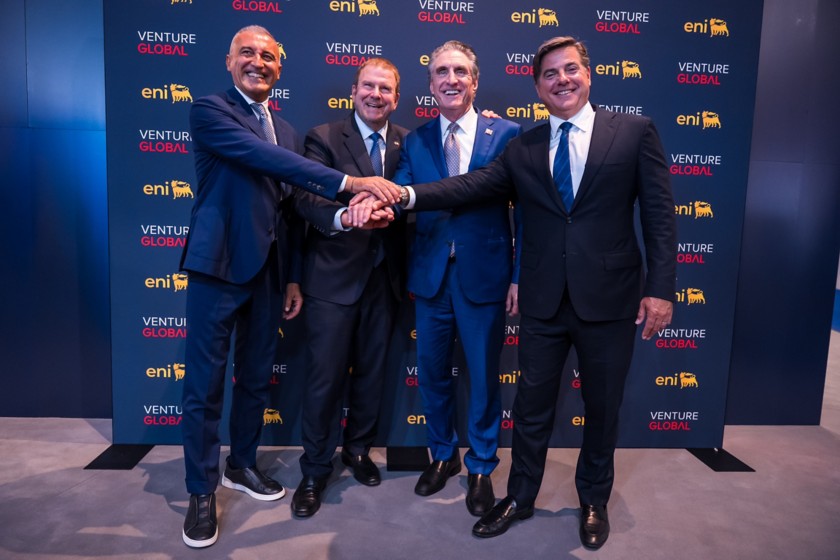 Nella foto, da sinistra, Guido Brusco, COO Natural Resources di Eni, Mike Sabel, CEO Executive Co-Chairman & Founder di Global Venture, Tilman Fertitta, US Ambassador to Italy e Brian Sullivan, Anchor & Senior National Correspondent CNBC