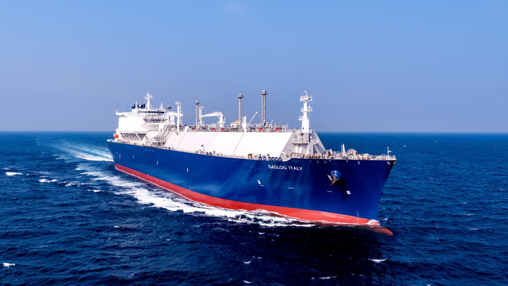 Offshore LNG carrier
